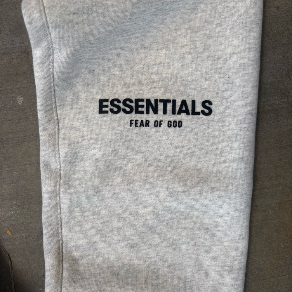Fear of God Essentials light oatmeal Hoodie & sweatpants - Picture 3 of 8